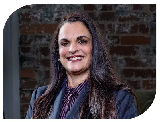 Ana Virginia Garroni-Columnista editor asociado de Raices y Negocios