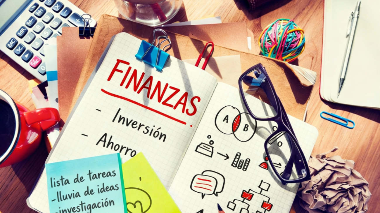 La relación con el dinero: El desafío silencioso de la familia hispana en EE.UU.